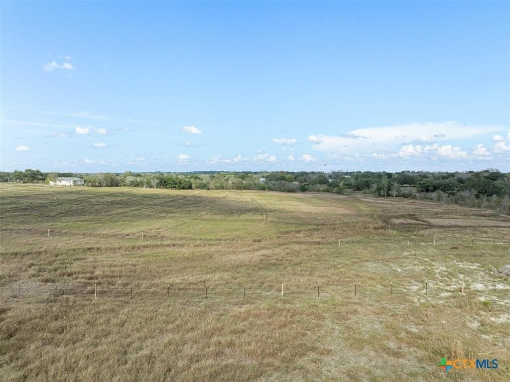 12.33 acres in Lavaca County - photo 2
