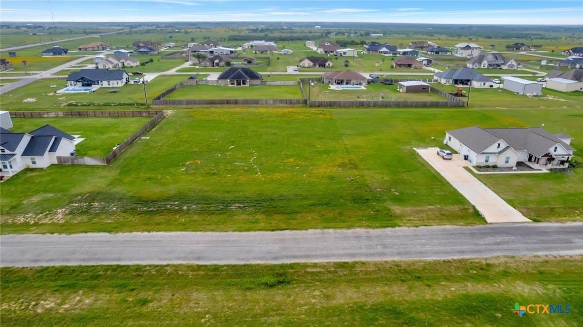 1.01 acres in Victoria County - photo 4