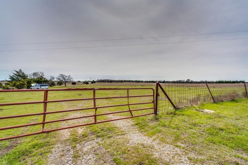 14.23 acres in Ellis County - photo 30