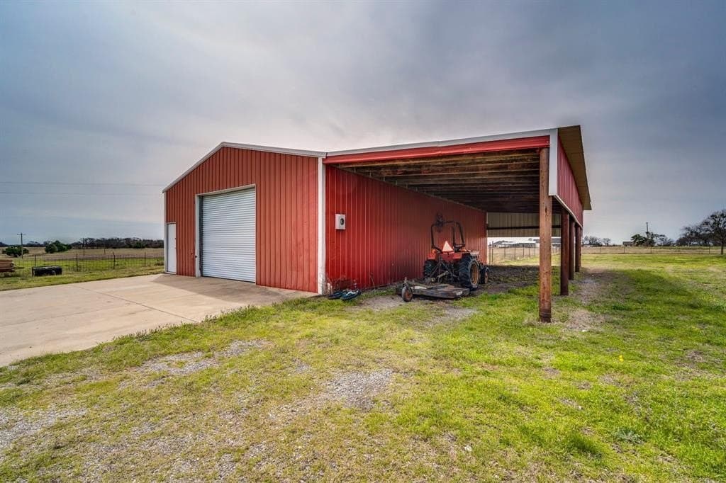14.23 acres in Ellis County - photo 5