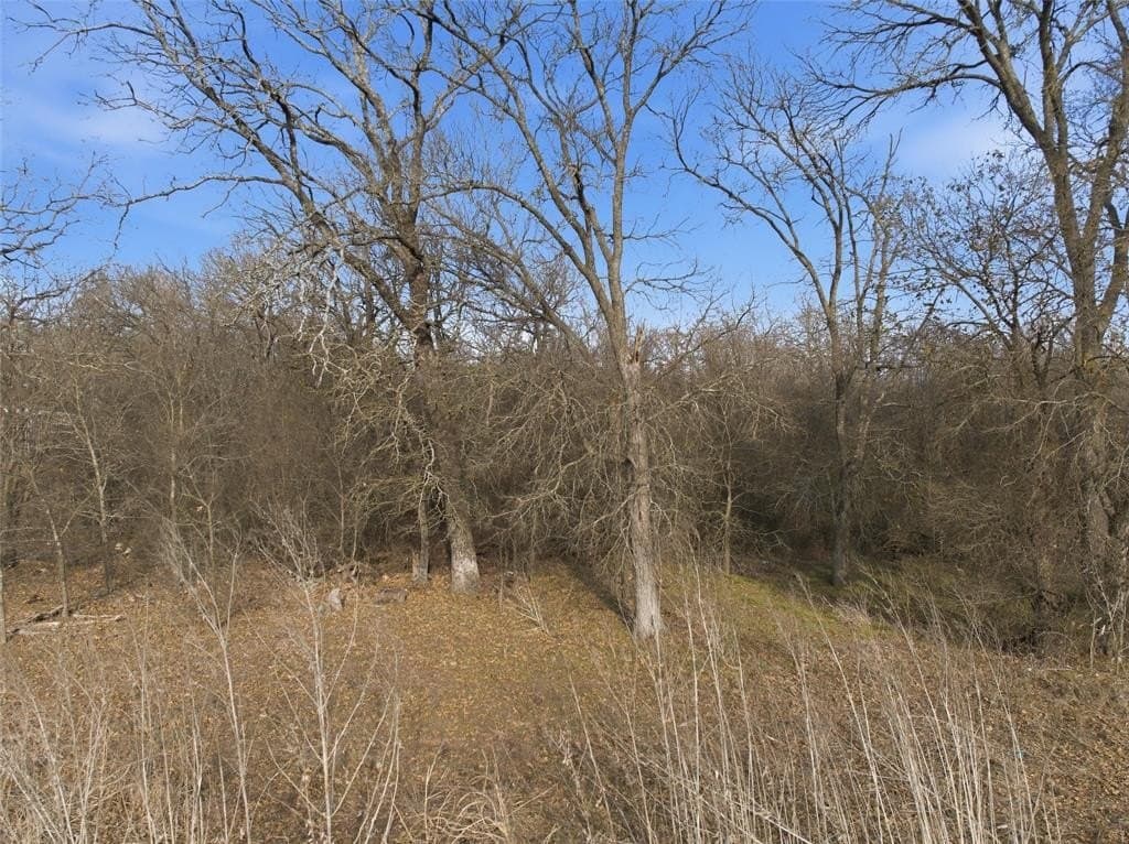 0.92 acres in McLennan County - photo 2