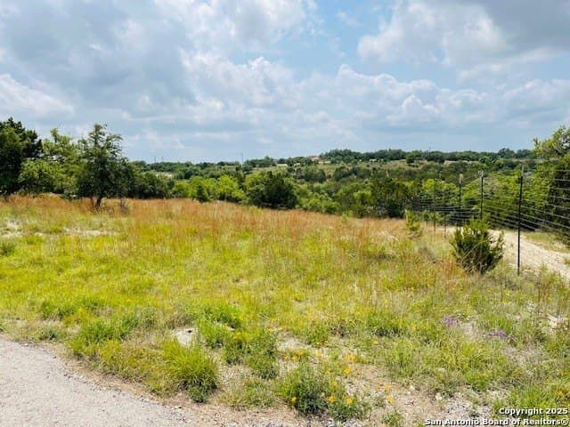 1 acres in Comal County - photo 5