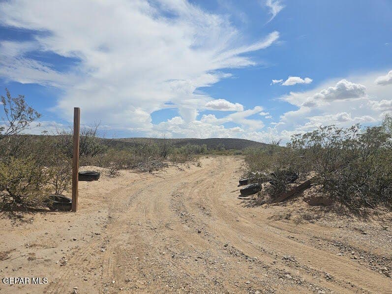 22.88 acres in Hudspeth County - photo 3