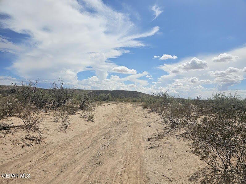 22.88 acres in Hudspeth County - photo 4