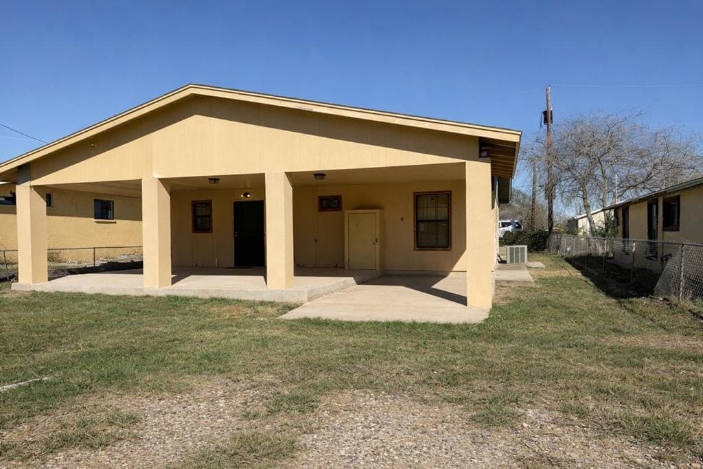 8,000 acres in Maverick County - photo 15