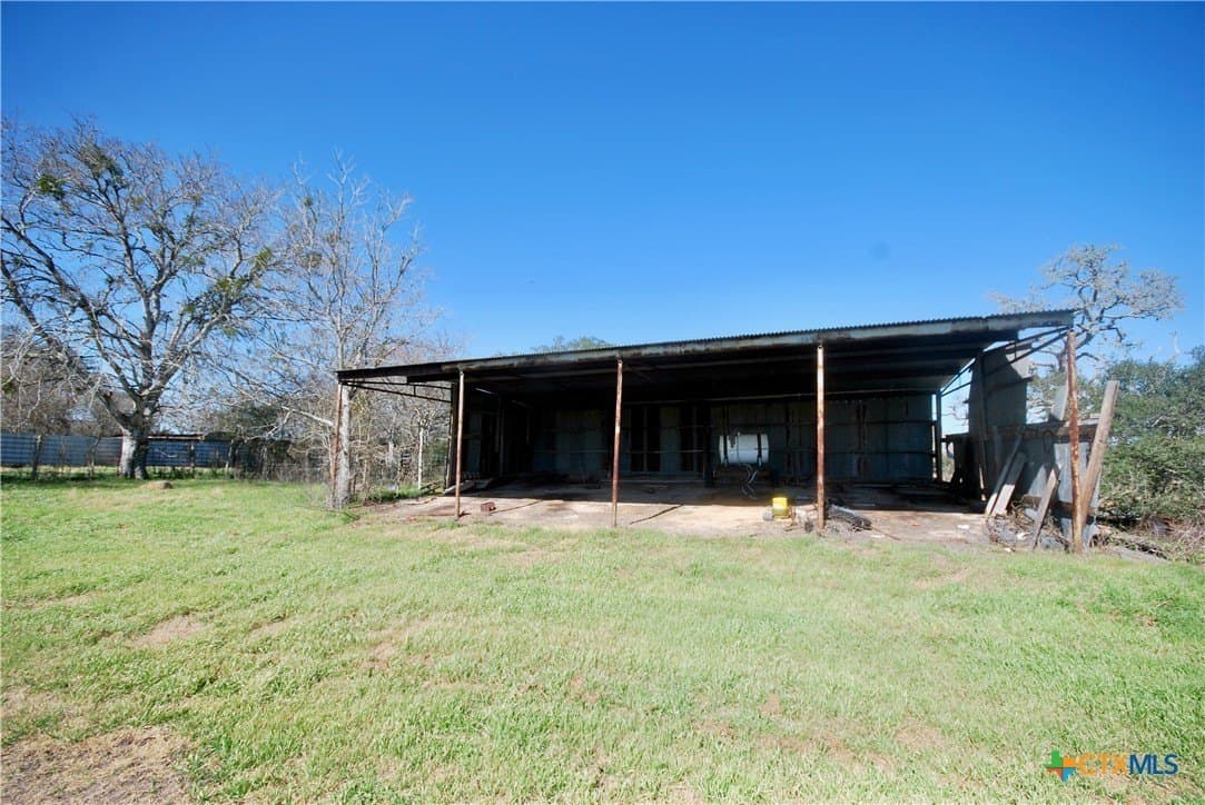 103.5 acres in Lavaca County - photo 5