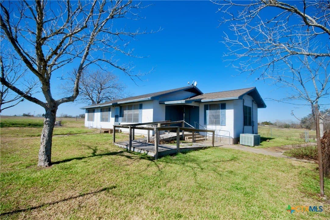 103.5 acres in Lavaca County - photo 4