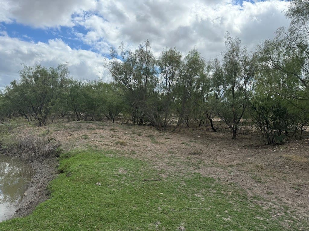 20.73 acres in Maverick County - photo 8