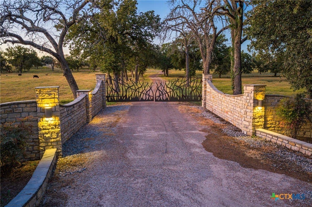 100 acres in Erath County - photo 40