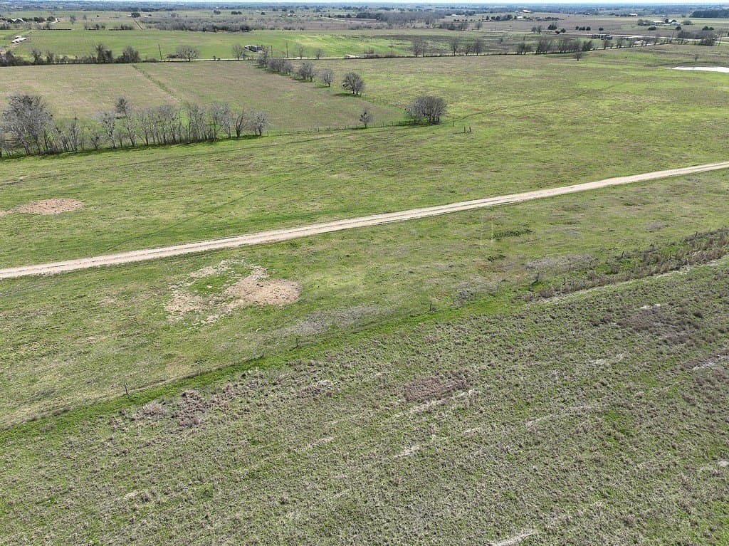 21.56 acres in Fayette County - photo 4