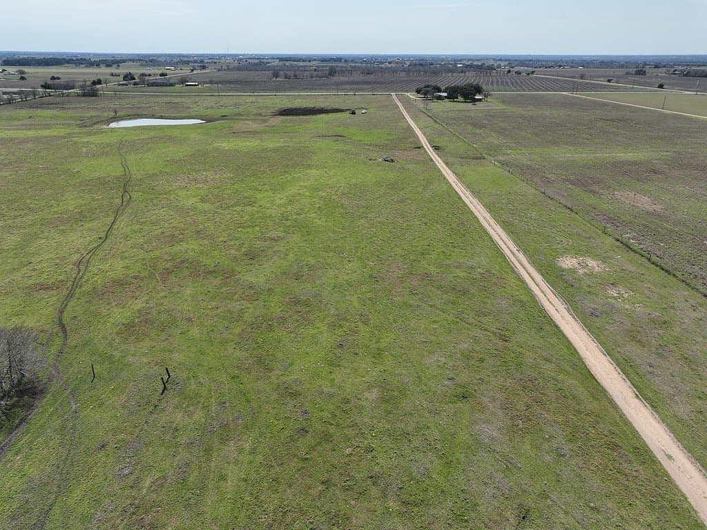 21.56 acres in Fayette County - photo 2