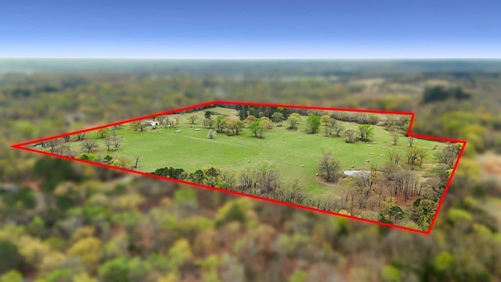 56.56 acres in Henderson County - photo 4
