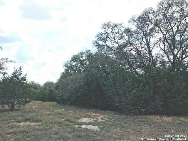 5.19 acres in Bandera County - photo 4