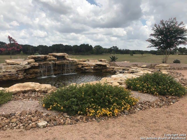 5.19 acres in Bandera County - photo 6