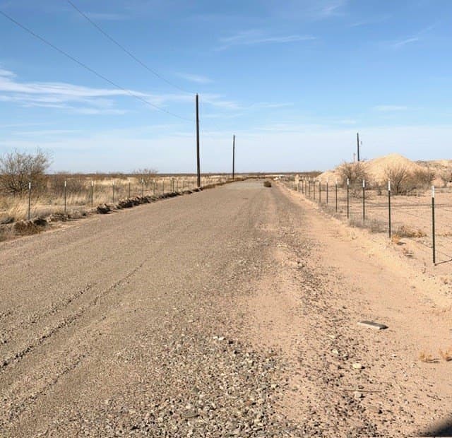 21.31 acres in Reeves County - photo 4