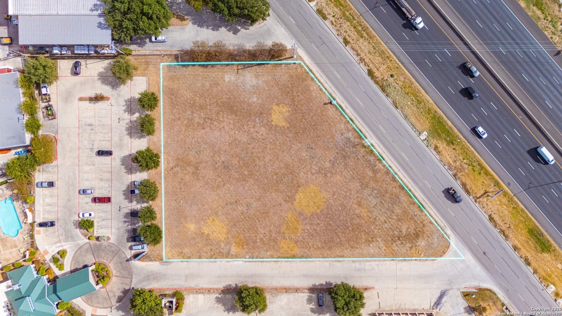 1.58 acres in Comal County - photo 4