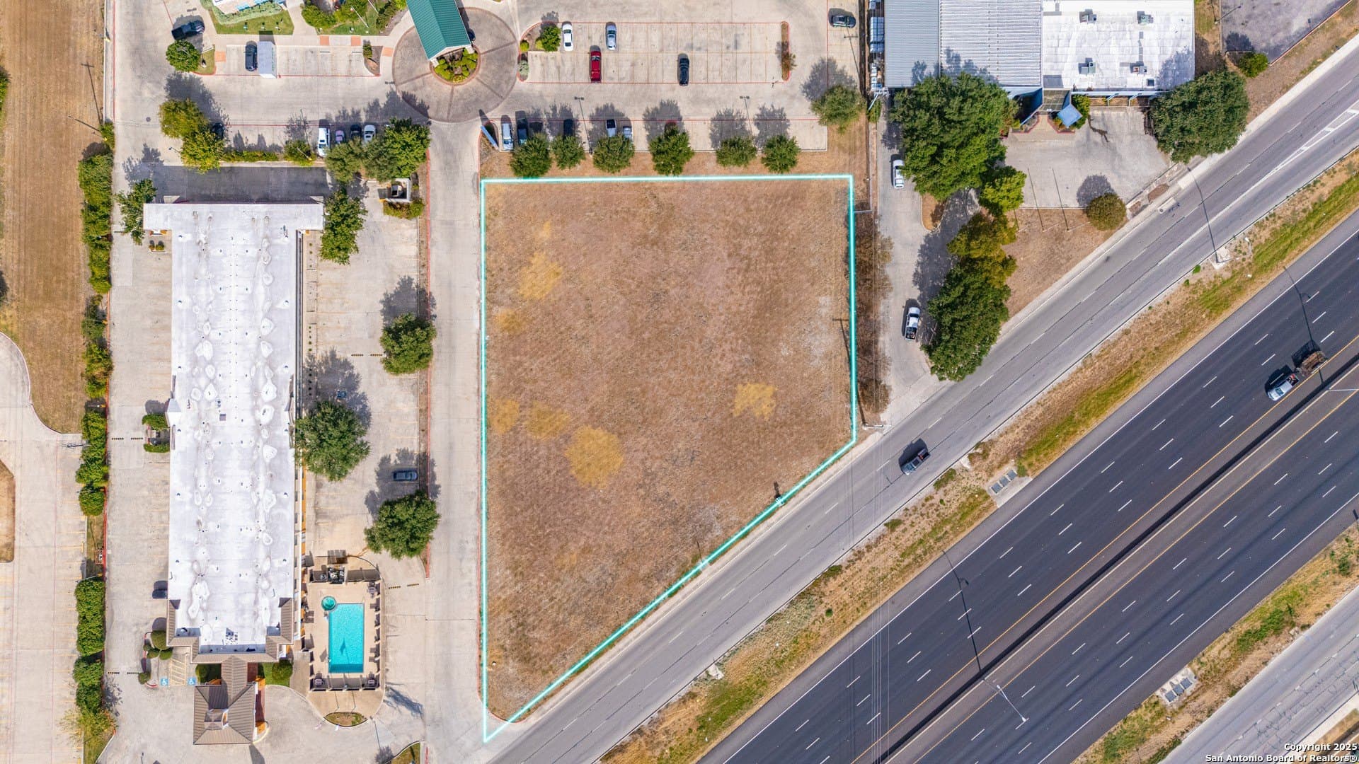 1.58 acres in Comal County - photo 2