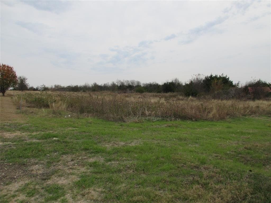 4.9 acres in Falls County - photo 3