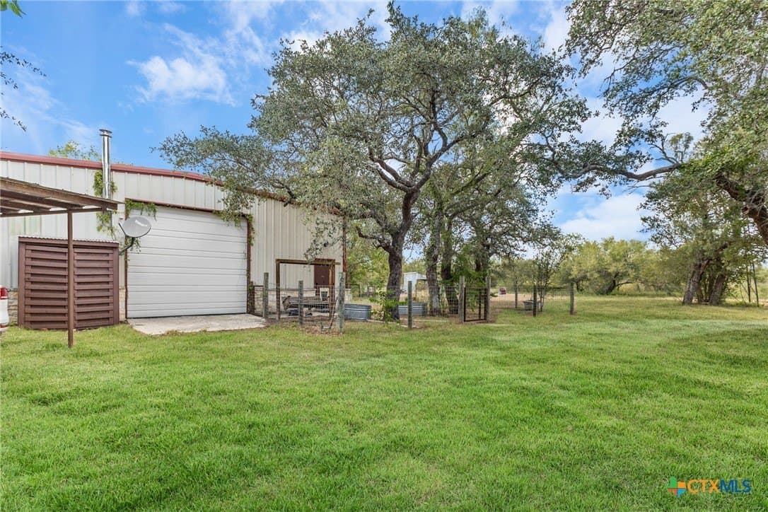 10.01 acres in Caldwell County - photo 2