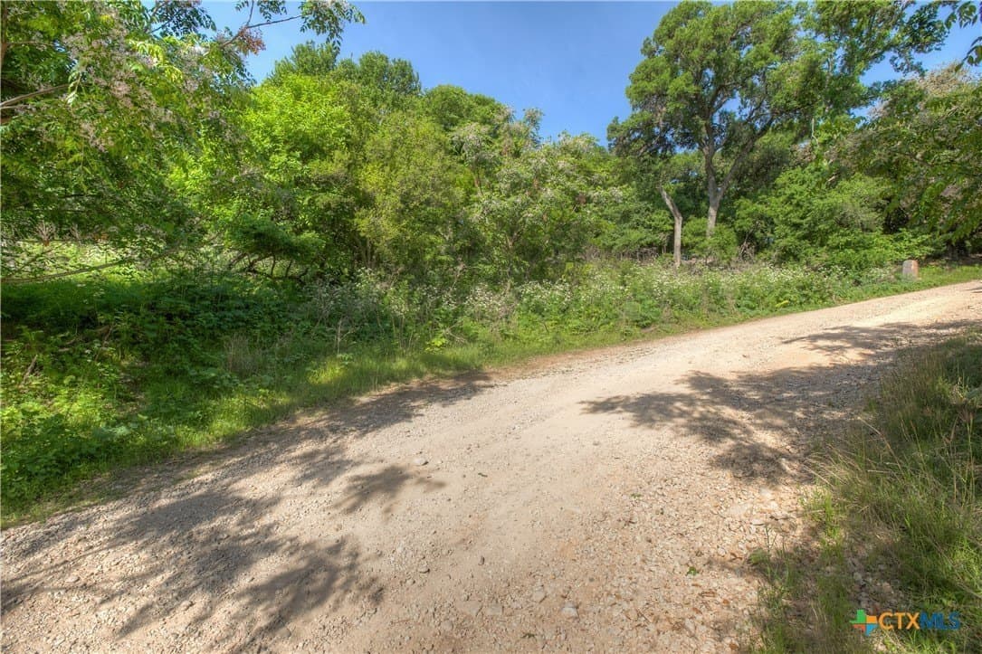 1 acres in Comal County - photo 14