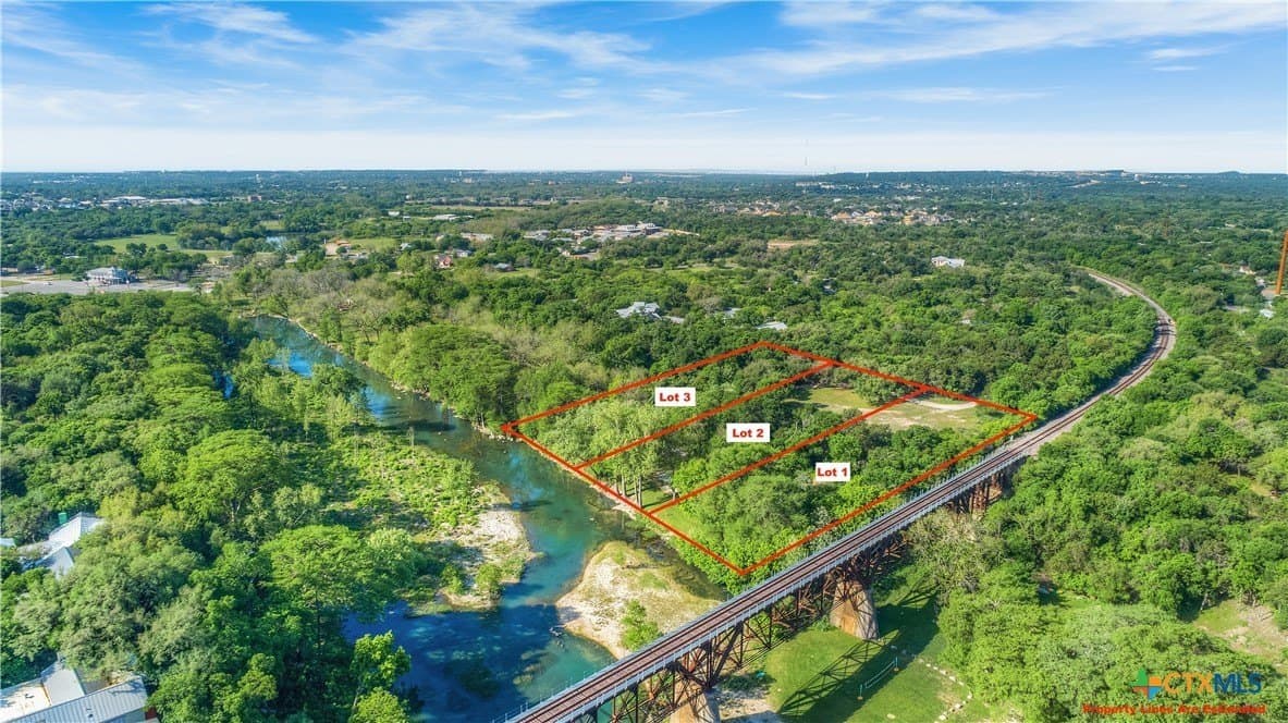 1 acres in Comal County - photo 4