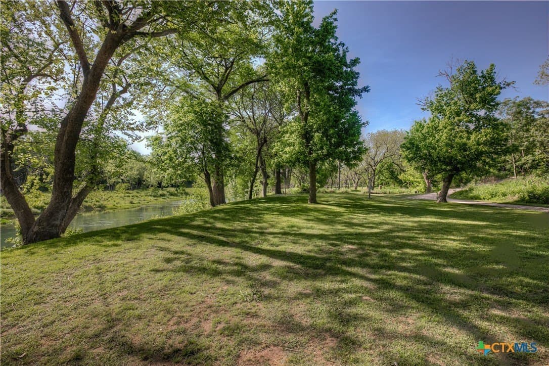 1 acres in Comal County - photo 21