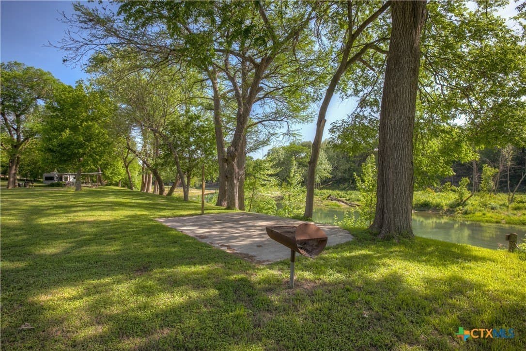 1 acres in Comal County - photo 2