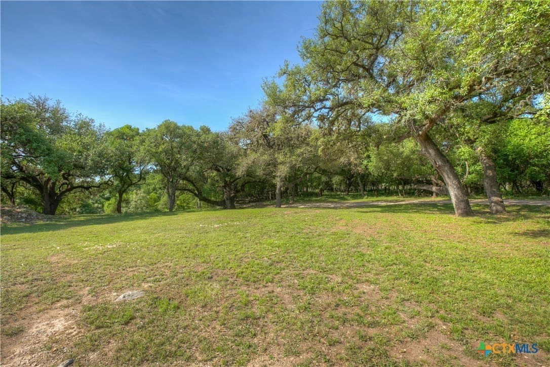 1 acres in Comal County - photo 11