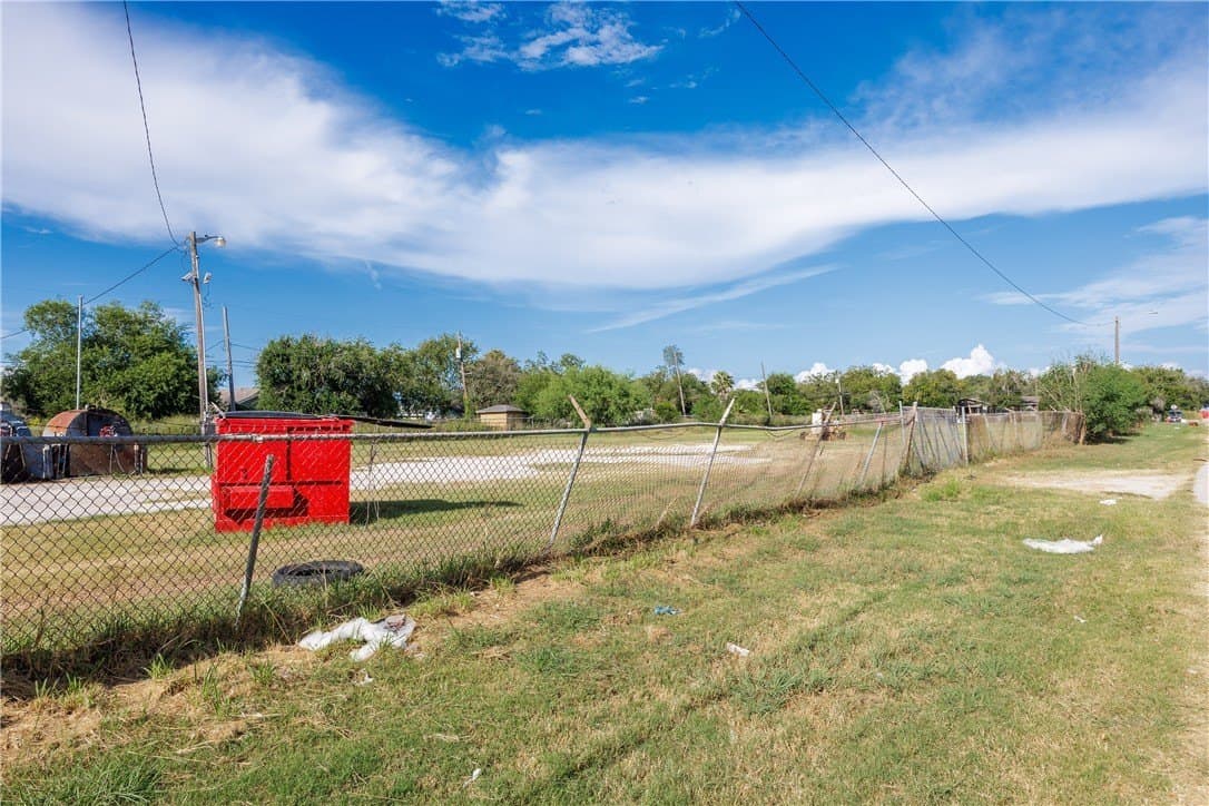 1.38 acres in Nueces County - photo 5