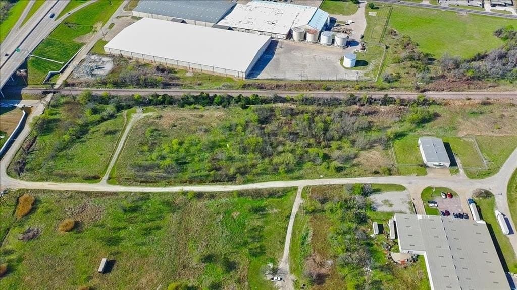 11.31 acres in Navarro County - photo 35