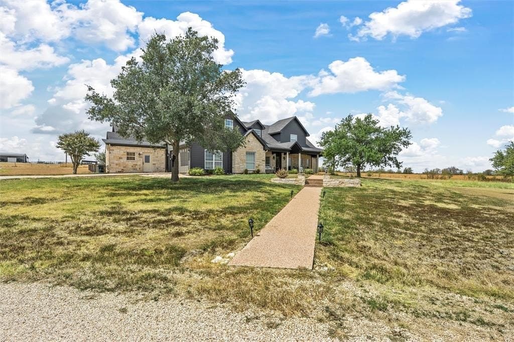10 acres in McLennan County - photo 2