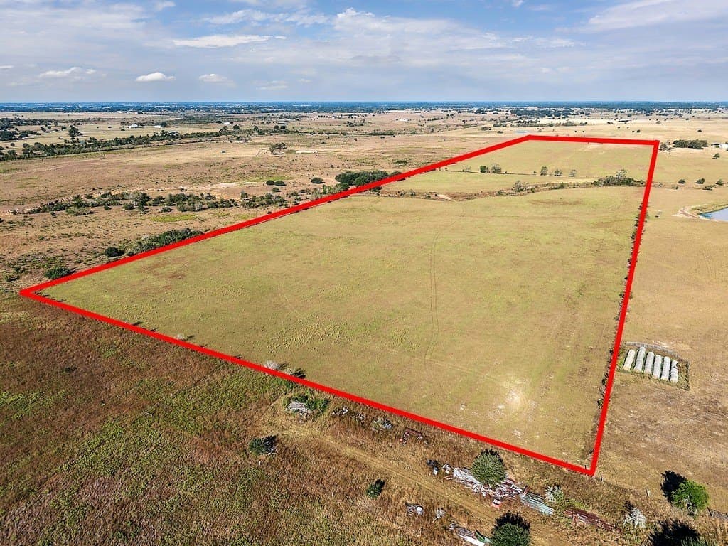 55.82 acres in Austin County - photo 2