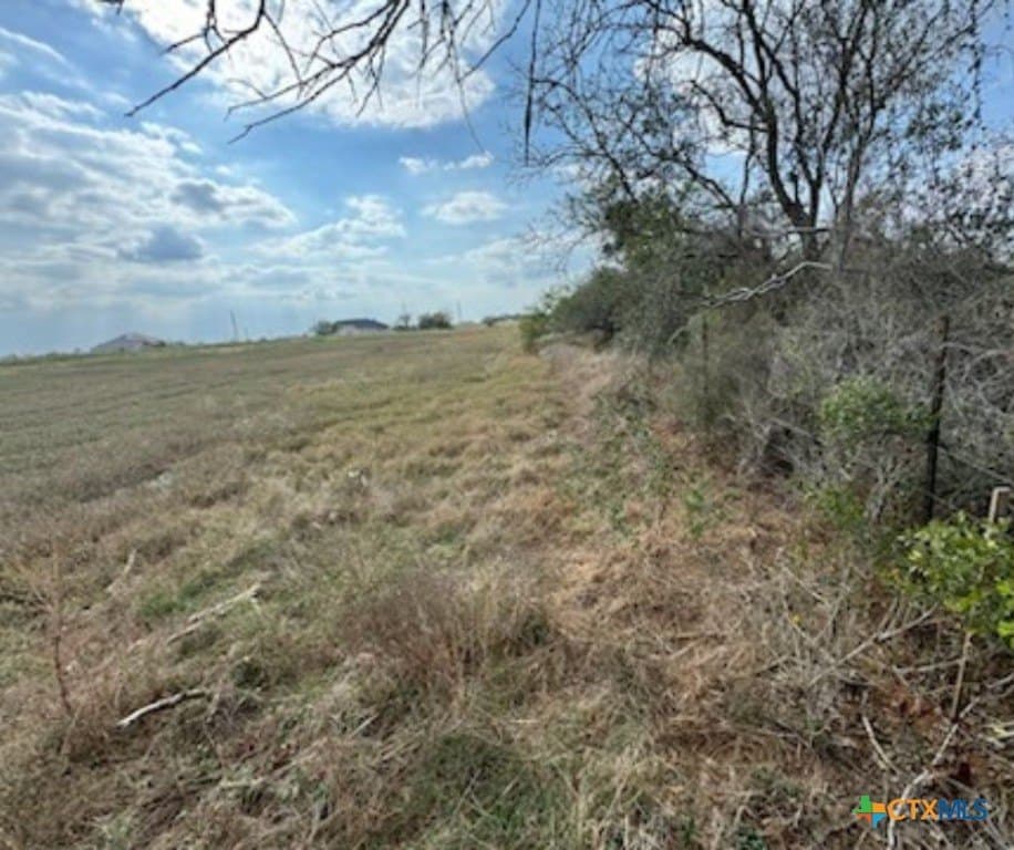 1.43 acres in Guadalupe County - photo 3