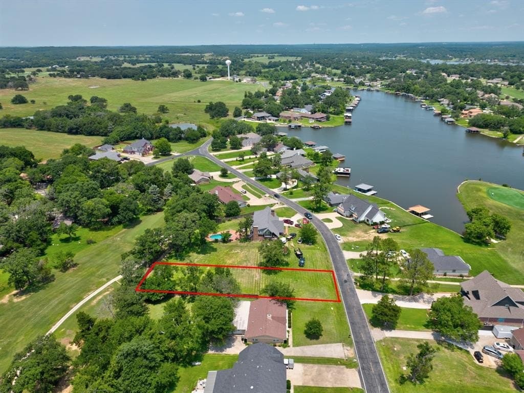 0.37 acres in Cooke County - photo 9