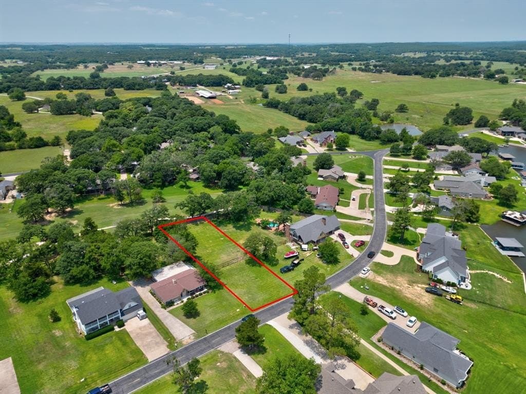 0.37 acres in Cooke County - photo 16