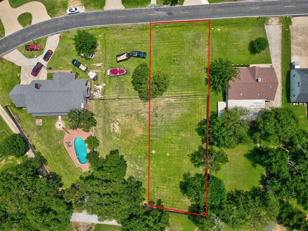 0.37 acres in Cooke County - photo 7