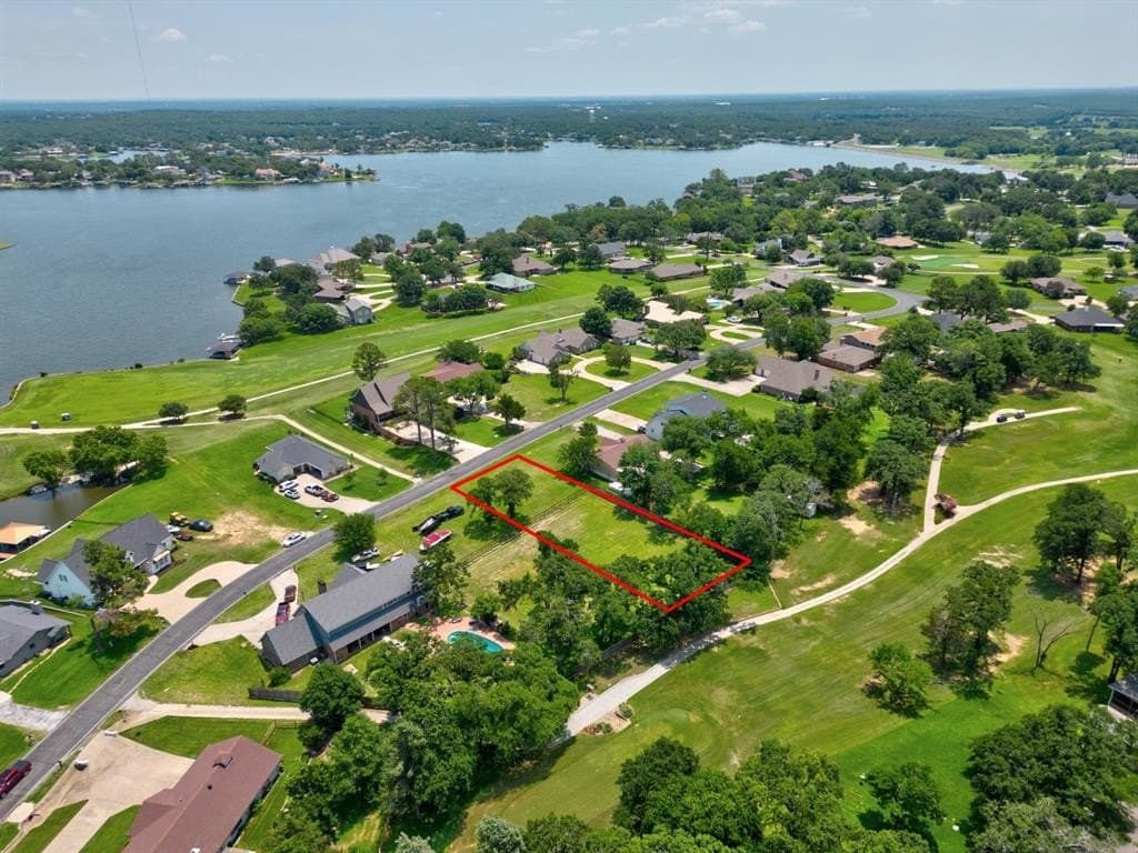 0.37 acres in Cooke County - photo 12