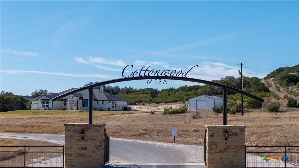 10.35 acres in Lampasas County - photo 2