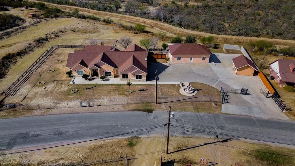 1182 Wagon Wheel Road