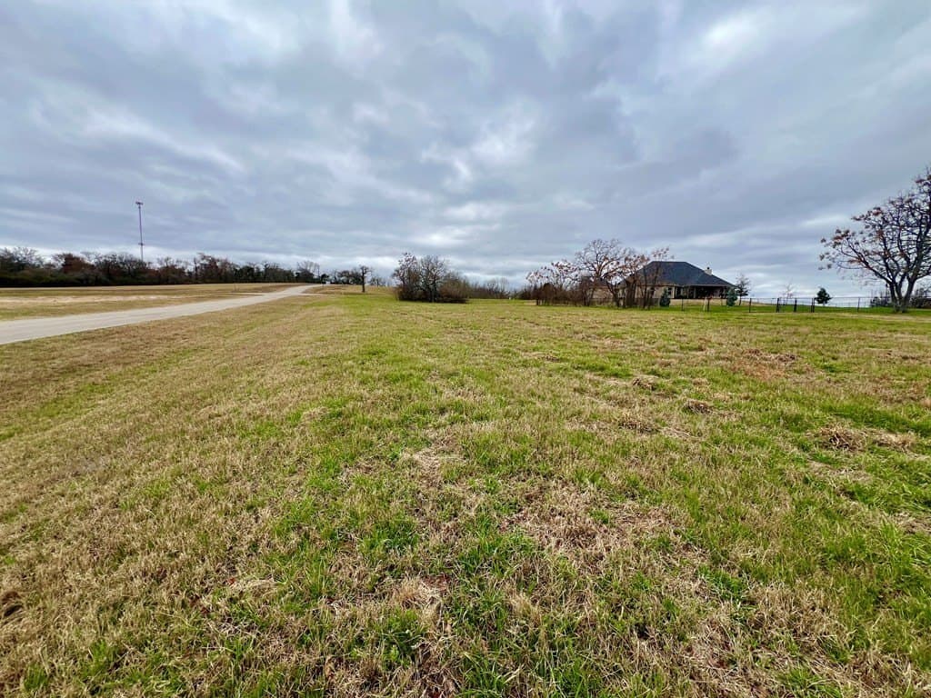 1.04 acres in Henderson County - photo 2