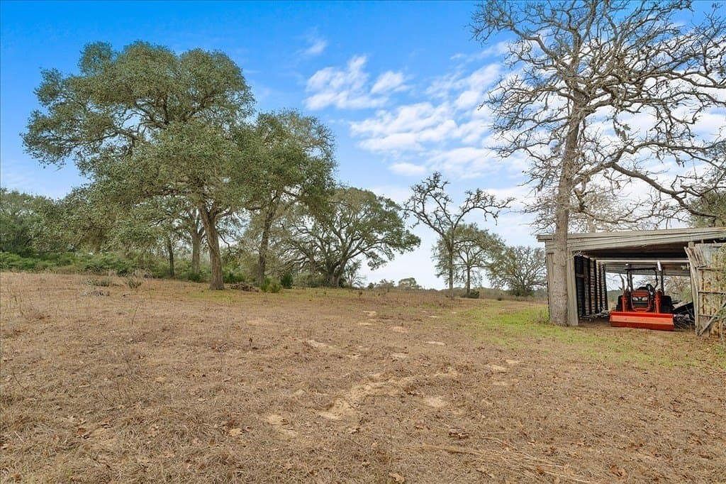 79.76 acres in Lavaca County - photo 26