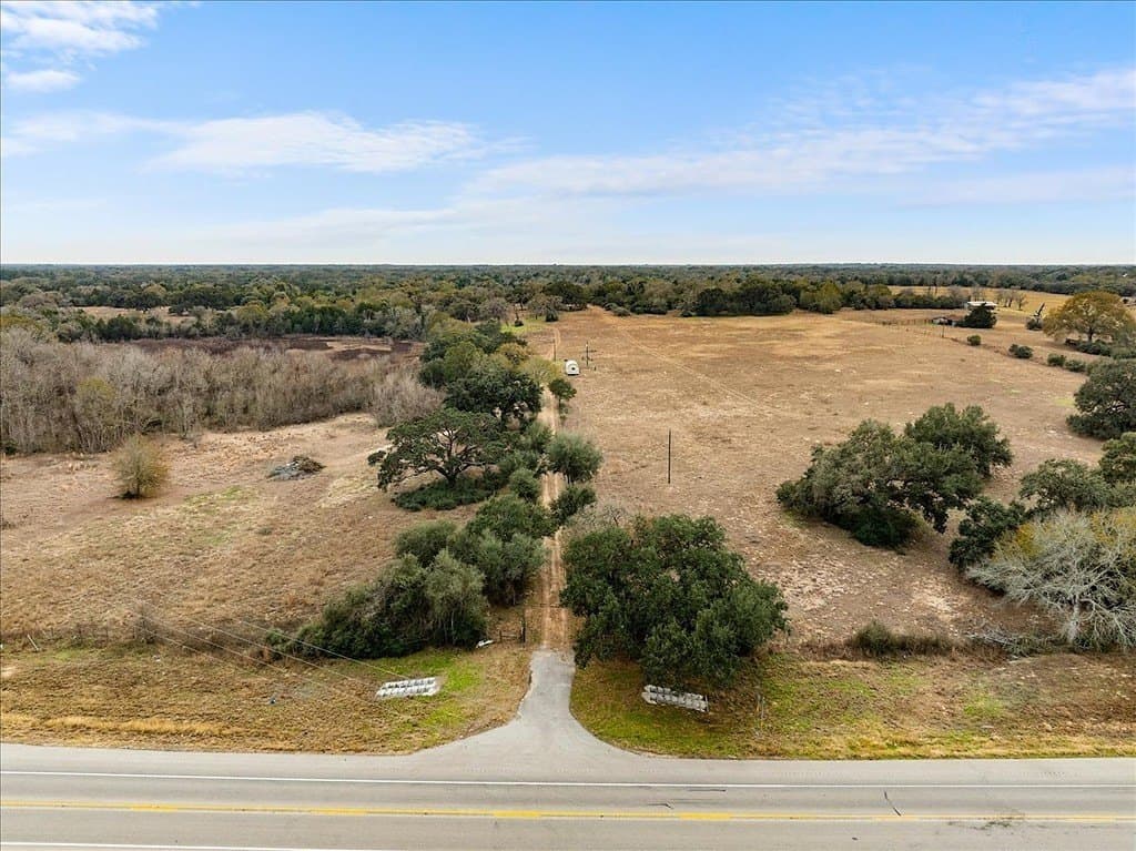79.76 acres in Lavaca County - photo 3