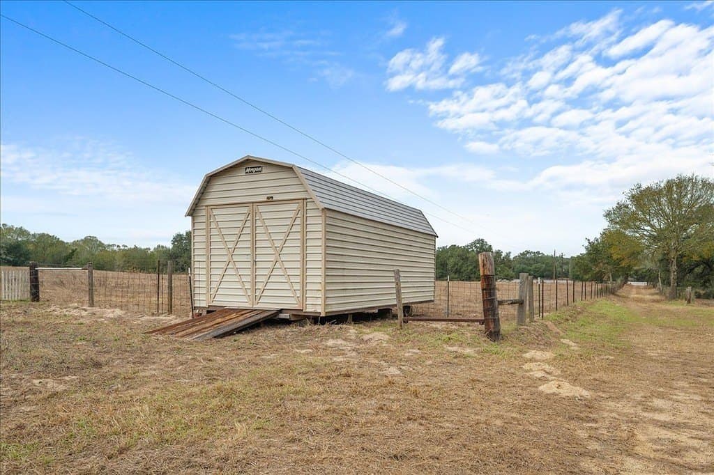 79.76 acres in Lavaca County - photo 17