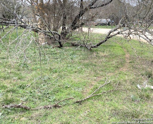 0.09 acres in Bandera County - photo 3