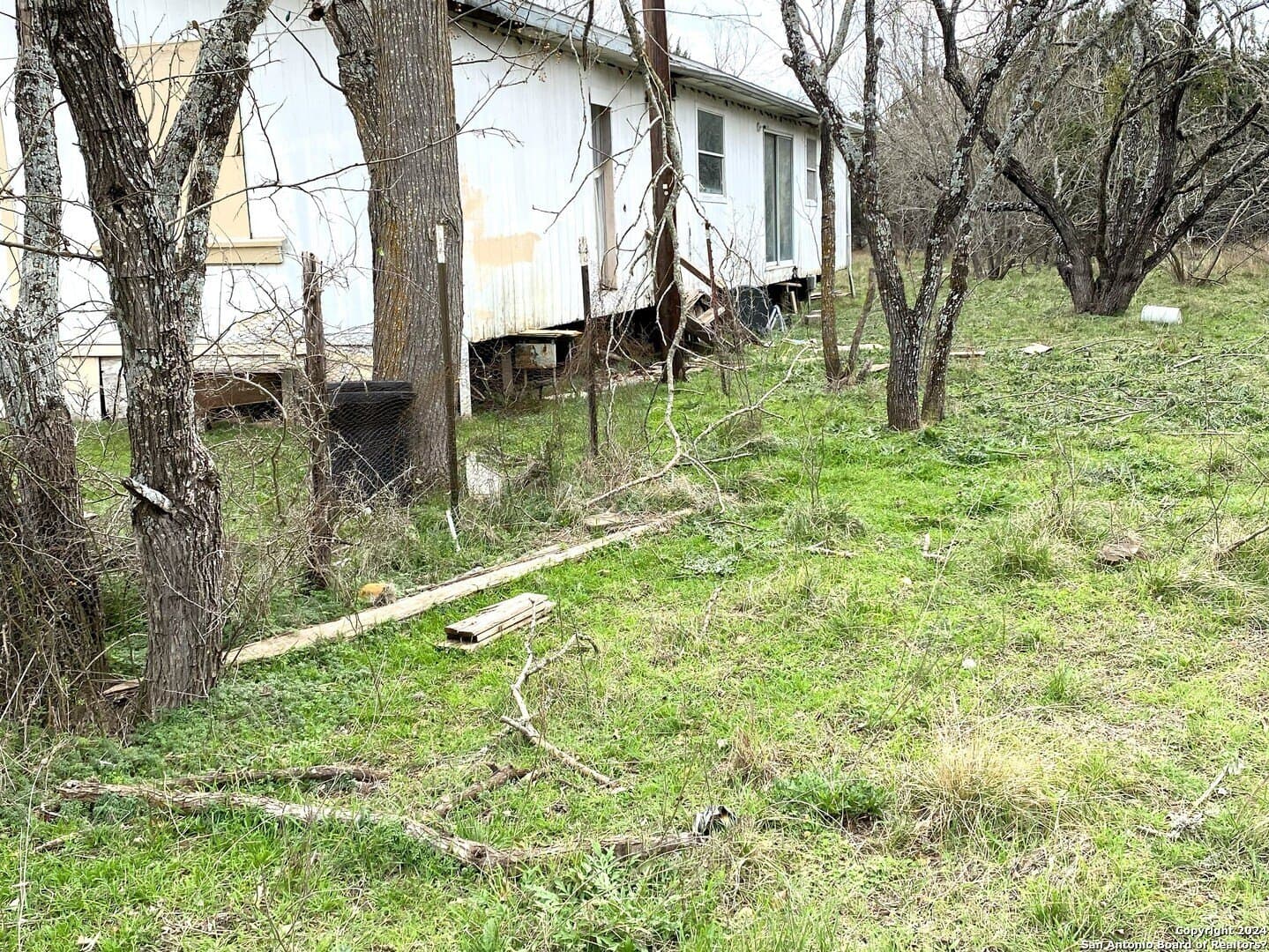 0.09 acres in Bandera County - photo 4