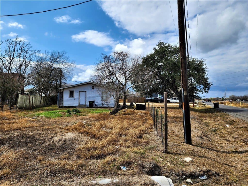 0.06 acres in San Patricio County - photo 15