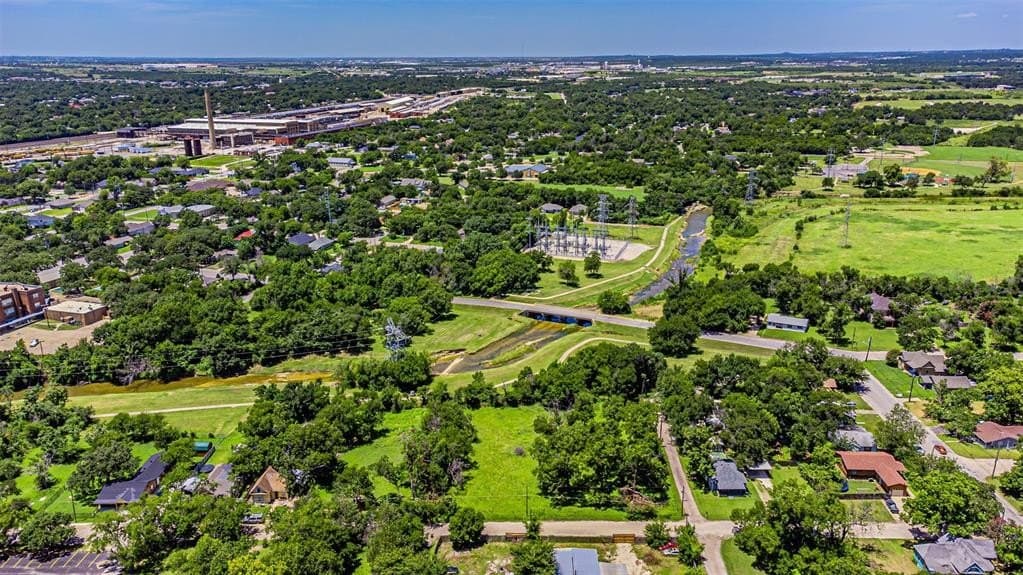 1.07 acres in Johnson County - photo 9
