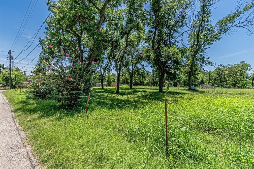 1.07 acres in Johnson County - photo 11