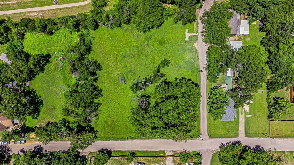 1.07 acres in Johnson County - photo 14