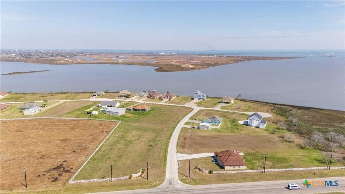 0.5 acres in Calhoun County - photo 4